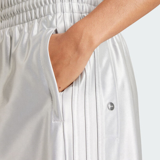阿迪达斯 （adidas）三叶草胜道潮流 2024夏女运动休闲针织短裤 IT9768 2XL