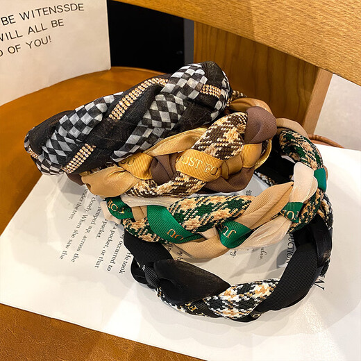 Beautifully made French retro headband for women with high skull and wide edge hairpin headband twist non-slip headband for women Korean style face wash hoop braided twist headband - green 1 piece