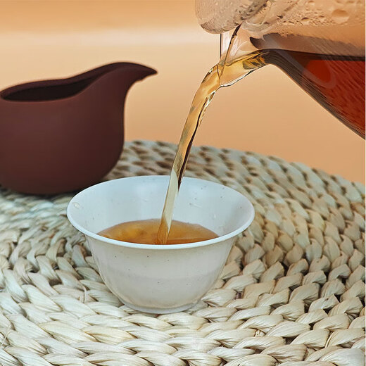 Daoying Disposable Rice Hull Kung Fu Tea Cup Outdoor Office Portable Storage Tea Set Set for Making Tea Rice Fragrance Cup Large Cup Rice Hull Tea Cup 80ml Four Packs (Total 200) Free Large Bamboo Cover Cup Holder