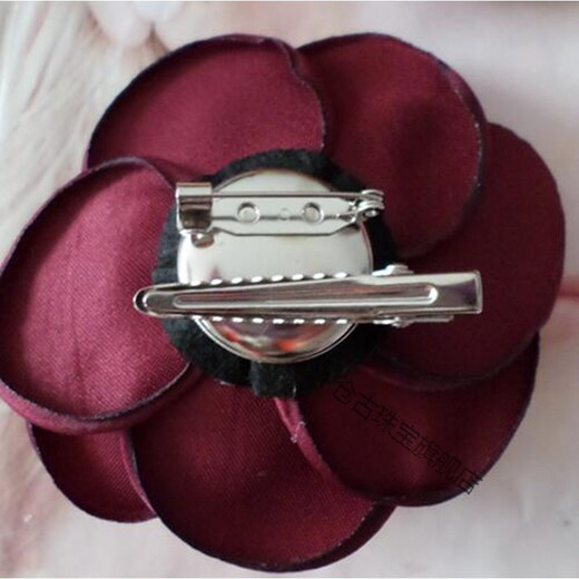 
Handmade three-dimensional rose fabric flower bouquet brooch head flower professional dress accessories off-white 6.5 cm