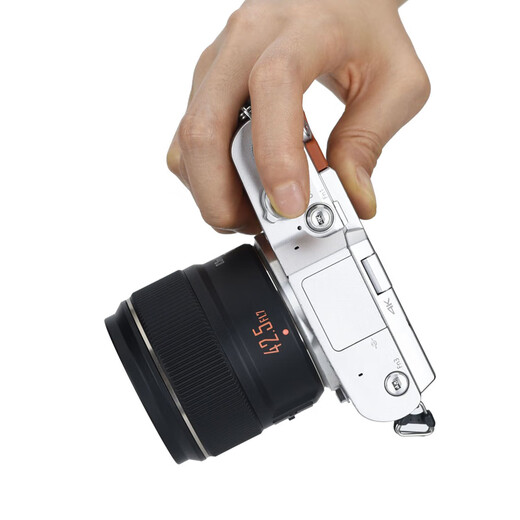 YONGNUO M43 mirrorless camera Panasonic Olympus large aperture automatic fixed focus lens portrait street photography