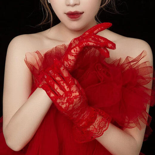 婉诗妃春夏季开车防晒蕾丝手套女士短款薄款婚纱新娘白色礼仪手套黑红色 红色