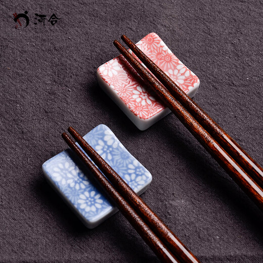 Wakasa Craftsman Japan's original imported cherry blossom chopstick holder creative chopstick holder chopstick pillow household Japanese-style ceramic pen holder cherry red chopstick set