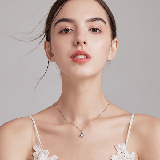 Farcoko pt950 platinum four-leaf clover necklace for women platinum clavicle chain moissanite diamond pendant birthday gift for girlfriend platinum four-leaf clover necklace (one carat moissanite diamond) - comes with certificate free engraving