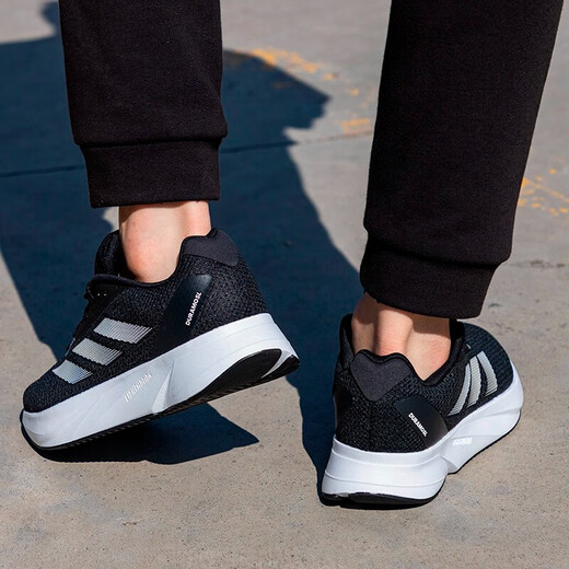 Adidas Herrenschuhe 2025 Herbst Neuer Low Top Polising Sports Schuhe Mesh Casual Schuhe Trainingschuhe Pendelschuhe Id9849/Schwarz und Weiß/Polster 41