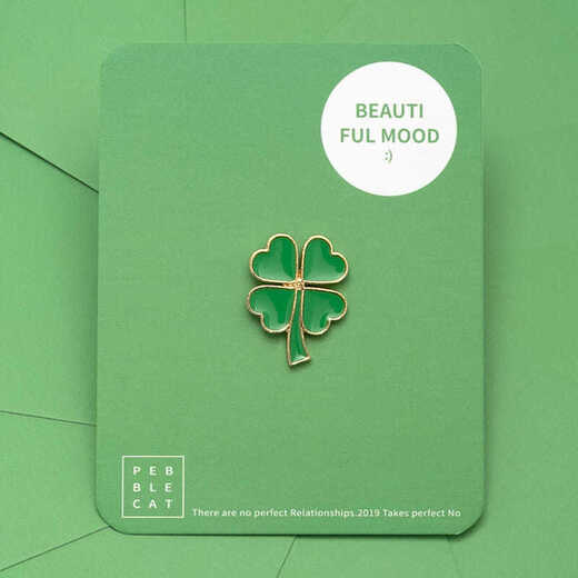 The prideful deer must pass the exam brooch pin for the future, high school entrance examination, college entrance examination cheering student graduation gift ins bag accessories four-leaf clover gift box