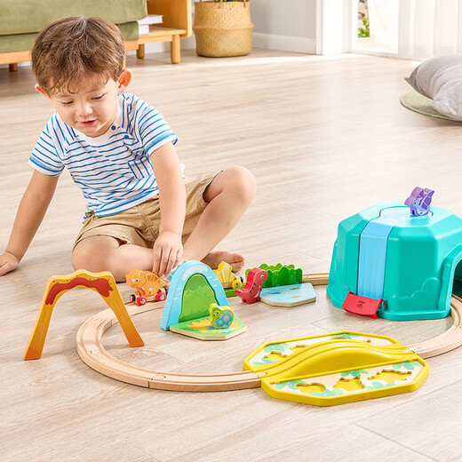 HAPE BAIR GLAY TOYS Multifunktionales Holz-Zug-Zugspielzeuggebäude-Baugruppe Set 3-6 Jahre alte Männer und Frauen Kinderspielzeug E3828 Dinosaurier-Welt-Zugspielzeug Set Set