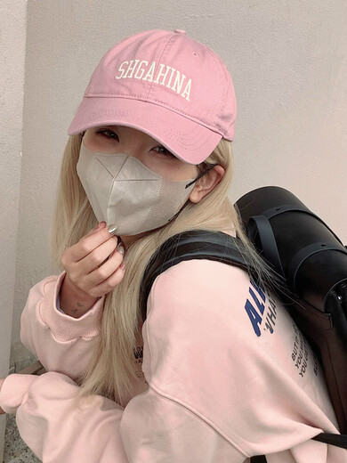 El nuevo sombrero de Hedon, la gorra de la bola de pato, la versión coreana femenina casual y las letras bordadas versátiles, la tapa de béisbol de tensión suave de ancho anchos MZ-6197 beige ajustable