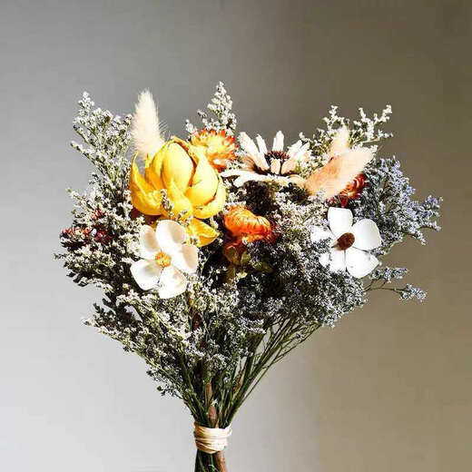 AIMAN dried flowers immortal flower decorative ornaments cotton real flowers small fresh eucalyptus leaves daisies pine cones living room bedroom flower arrangement magnolia flower + golden ball + immortal yellow hydrangea with glass vase