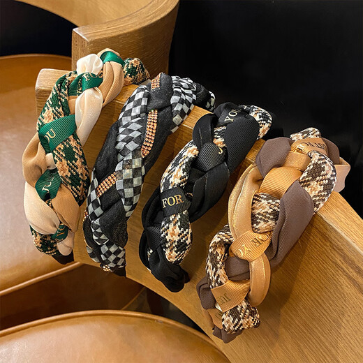 Beautifully made French retro headband for women with high skull and wide edge hairpin headband twist non-slip headband for women Korean style face wash hoop braided twist headband - green 1 piece