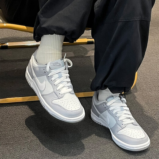 Nike (Nike) Frauenschuhe 2025 Neue Sommer Dunk Sports Schuhe Big Jungfrau Schuhe tragen resistente leichte Top-Casual-Schuhe DH9765-001/Weißgrau 38.5