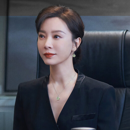 QPQK Hotan jade necklace for women, high-end and light luxury, 2025 new popular niche jade pendant, jade clavicle chain, sapphire necklace, high-end gift box