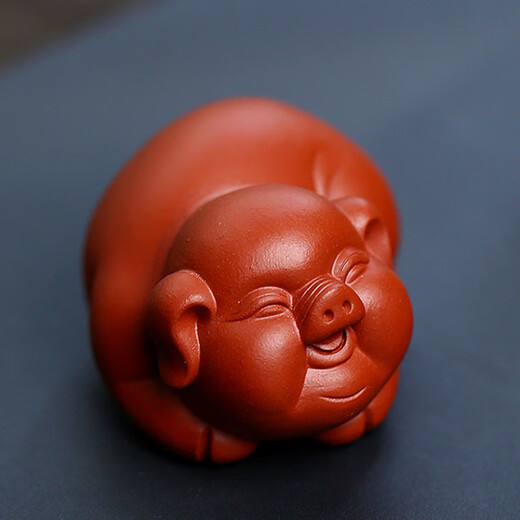 Beautiful Yixing purple sand pig tea pet ornaments can support the zodiac pigs, cute boutique creative tea toys, tea set ornaments for gifts, Zhuni lucky pigs, a pair of lucky pigs