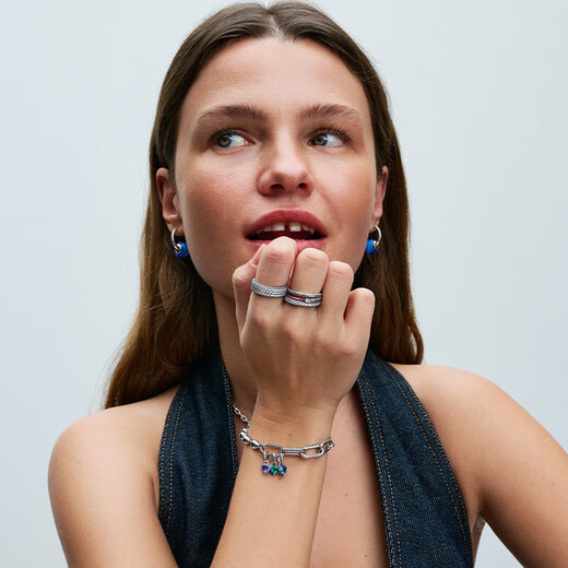 PANDORA 18mm string earrings in 925 silver, high-end, simple and fashionable, can be paired with light luxury birthday gifts for your girlfriend