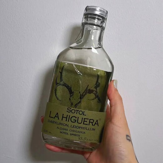 La Higuera [original bottle imported] Mexican sheep head deer head tiger head cow head soto sotol tequila deer head soto tequila 200mL 1 bottle