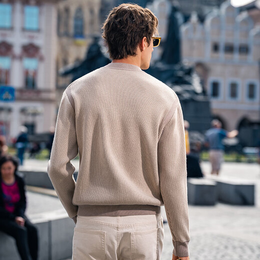 
Mr. Bu Bu silhouette round neck thickened sweater for men's spring and autumn splicing design comfortable knitted sweater KT15699 Oatmeal Gray M (170)