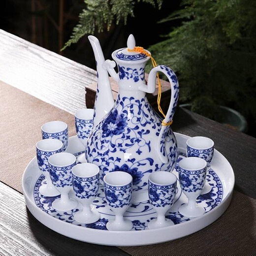 Hongying ceramic blue and white porcelain Chinese style white wine cup set old-fashioned household Jingdezhen ceramic wine set Chinese antique wine jug yellow spirit cup wine divider small wine cup with tray gift box Fuguilian