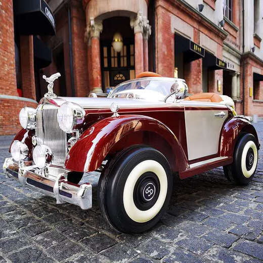 Samat remote control car children's electric car four-wheeled Rolls-Royce classic car for boys and girls rocking toy car can sit on white