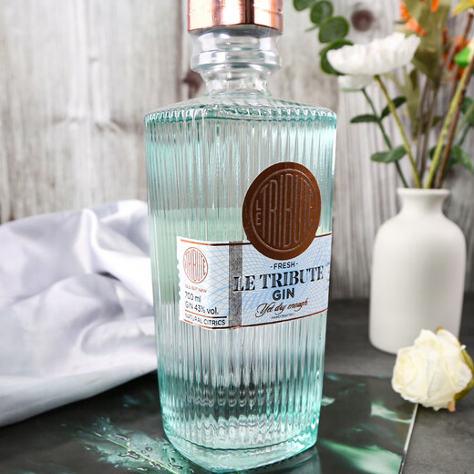 Le homenaje [botella original importada] español pequeño lote destilado gin gin martini base región de vino ginebra doble 700ml 2 botellas