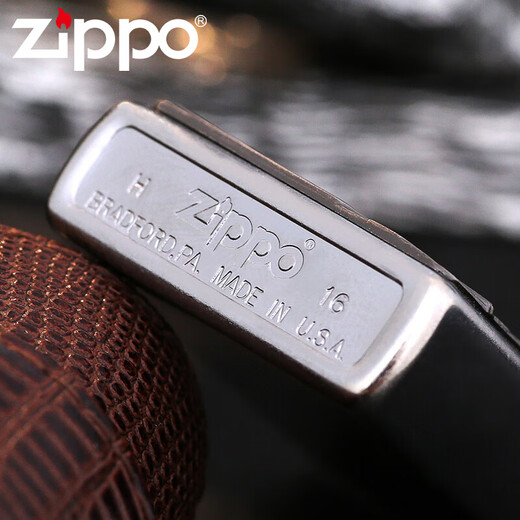 ZIPPO防风煤油打火机芝宝29266 哈雷发动机  镀铬花砂贴章 29266 DY9902TZ