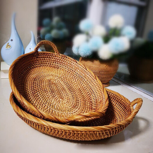 Zhenculinary Vietnamese oval woven fruit basket with handle, living room snacks, groceries, candy, melon seeds, hotel restaurant, fruit tray, coffee table, fruit bread, dessert storage basket, oval fruit basket 38*32*12CM