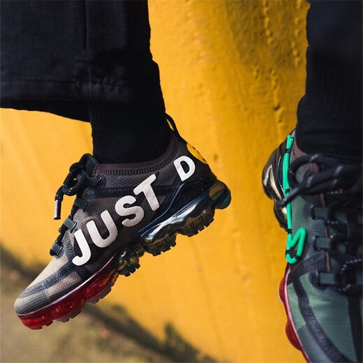 
Nike (NIKE) new model for men and women Air VaporMax joint limited edition AIR air cushion running shoes CD7001-300 39