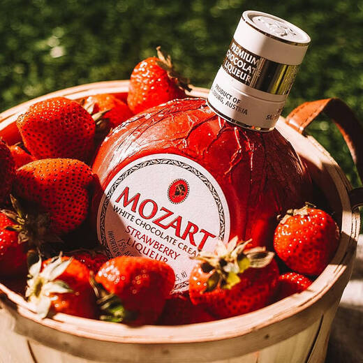 Mozart Schokoladencreme Likör Österreicher importierter Likörwein Fremdwein leicht betrunken Frauen Wein Mozart Erdbeer weiße Schokolade Likör 500 ml