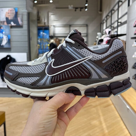 耐克（NIKE）跑步鞋女鞋2025夏季新款运动鞋复古老爹鞋防滑减震舒适百搭休闲鞋 FD9920-022布朗尼棕  35.5