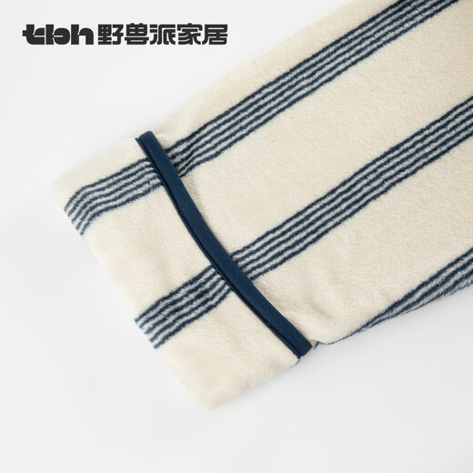 Brutalist Home (tbh) Urban Beast Black Panther Flannel Home Clothes Set Can Be Weared Outside Winter Couple Pajamas Black Panther Flannel Home Clothes Set Dark Blue Stripes XS One Size