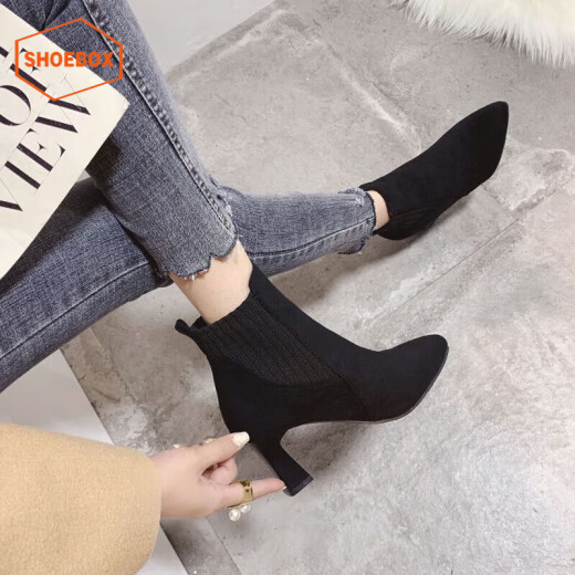 Shoebox (shoebox) Daphne Group's short boots women's thick heel thin boots pointed toe nude boots frosted Martin boots high heels autumn and winter apricot color 901237