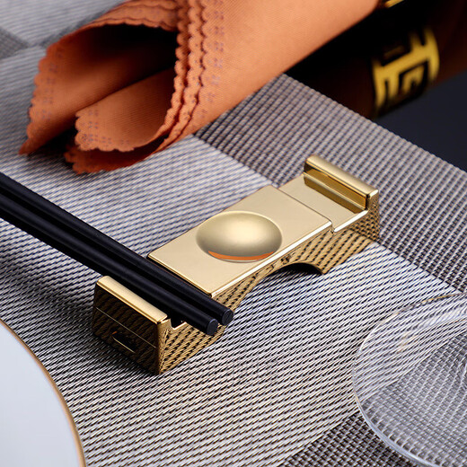 Chopstick holder, chopstick holder, chopstick holder, Japanese-style chopstick holder, creative chopstick holder, zinc alloy tableware, chopstick base ornament, stainless steel fork and spoon holder, dual-purpose chopstick pillow, Dachshund, silver
