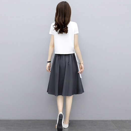 Costume de mode Farodi Robe pour femmes printemps et été Nouveau costume de sport à manches courtes slim 1381 blanc + gris 3xl