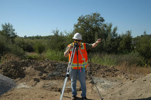 Spectra Precision 28x Magnification Metal Level Magnetic Compensation Building Measurement Tool Waterproof Design