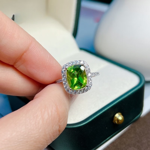 Duchen 3.0 carat peridot ring women's natural colored gemstone jewelry 925 silver inlaid jewelry No. 13