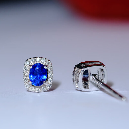 Iba 0.66 carat royal blue sapphire earrings 18K gold set with diamond colored gemstones as a birthday gift for girlfriend 0.6 carat ready stock