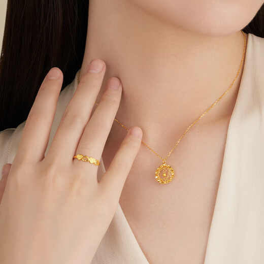 Chow Tai Fook 17916 Series Dream Weaver Sugar Cube Garden Pendant 22K Gold Necklace Women's Chain Rose Garden E127672 About 40cm