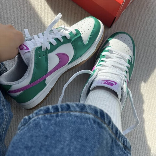 Nike (NIKE) Dunk Low Yellow Beige Sports Comfortable Fashion Fashion Retro Low Top Anti-Slip Wear Resistant Casual Sports Board Shoes FD9922-151 Women's White and Green 36