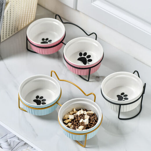 Naughty nest cat bowl with high legs and neck protection, double bowl fixed frame to prevent overturning pet cat and dog food bowl and water bowl, tilt to protect cervical vertebra, pretty powder, anti-black chin, gold frame + anti-slip pad, two bowls