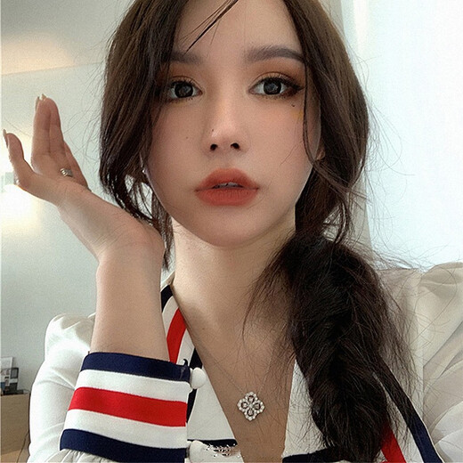 French four-leaf clover necklace for women, simple clavicle chain, light luxury diamond pendant, Christmas, Valentine's Day, birthday gift for girlfriend, full diamond four-leaf clover necklace, exquisite gift box + free engraving