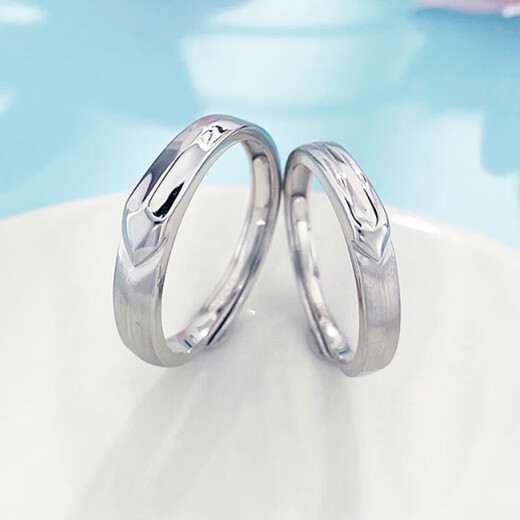 Lao Fengxiang platinum ring pt950 love at first sight couple ring proposal ring birthday gift to boyfriend and girlfriend platinum jewelry platinum about 8.35g a pair