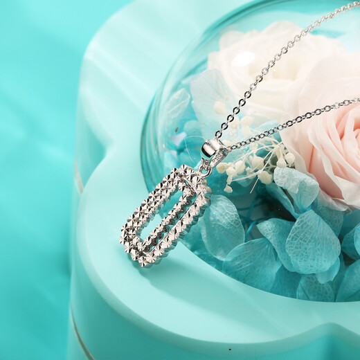 Yuan Shengfu's new PT950 high-quality imitation diamond square platinum pendant, fashionable and versatile platinum pendant, 4.84 grams