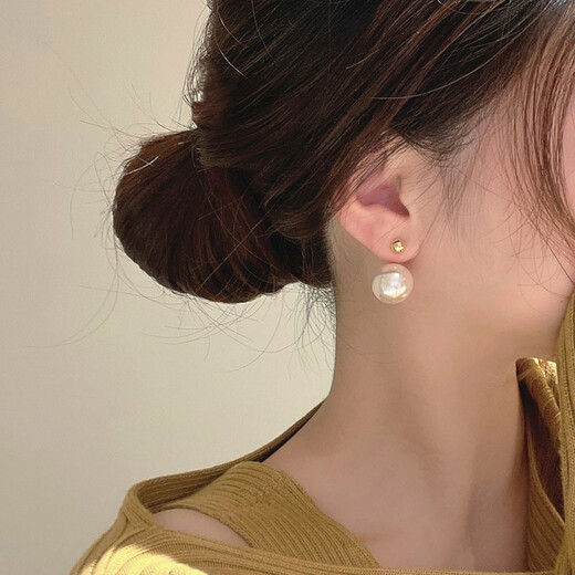 Idel's new summer imitation pearl earrings, temperament, high-end and atmospheric earrings, light luxury niche design earrings, female earrings, female French earrings E2126