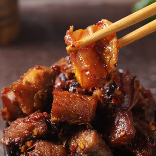 Baizhangquan Jiangxi Spezialität Gannan Kleine fluggebratene Fisch bereit zu essen würzige Fischstücke getrocknete Fischbeutel lässige Snacks Snacks würziger gebratener Fisch 672g Geschenkbox