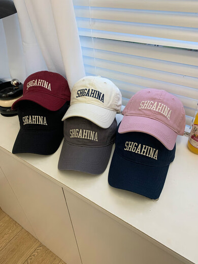El nuevo sombrero de Hedon, la gorra de la bola de pato, la versión coreana femenina casual y las letras bordadas versátiles, la tapa de béisbol de tensión suave de ancho anchos MZ-6197 beige ajustable