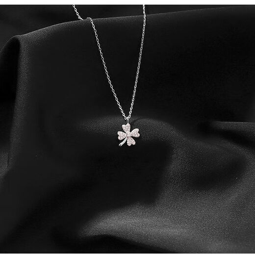 Yueqing Yipin four-leaf clover necklace for women ins cool style clavicle chain trendy temperament simple niche design pendant four-leaf clover silver