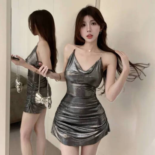 Taoyiyou (Taoyiyou) Club nocturno de vestimenta Sexy Disco Disco Internet Celebridad Celera de falda corta Cadera plisada Halter Halter Cuello sin cuello Falda Red M sugiere 90-100 Jin [Jin equivale a 0.5 kg]