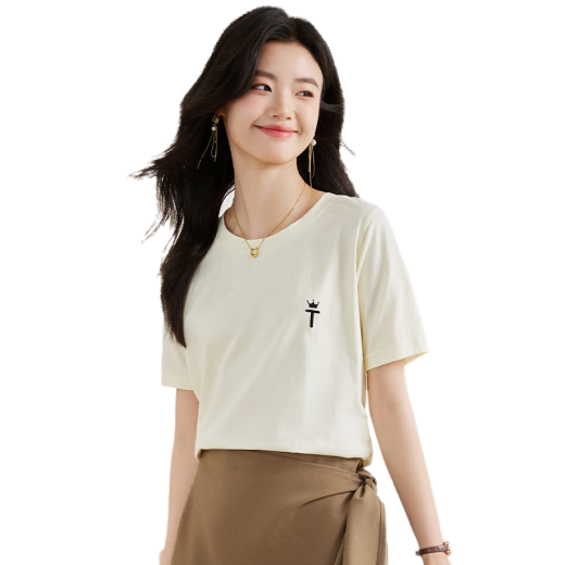 Ella disfruta de una camiseta de manga corta para mujeres, cuello redondo, top bordado informal y versátil para mujeres, camiseta, camisa de base de manga corta T143T1390