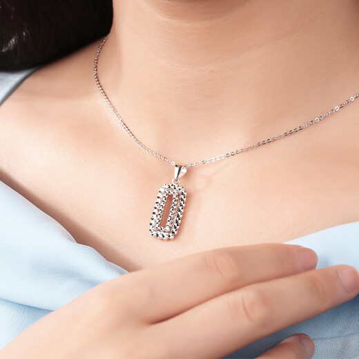 Yuan Shengfu's new PT950 high-quality imitation diamond square platinum pendant, fashionable and versatile platinum pendant, 4.84 grams