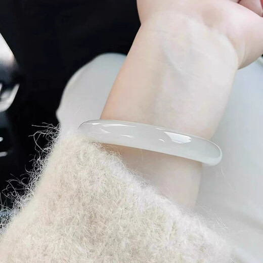 VTL ice seed floating flower natural white chalcedony bracelet white moonlight agate jade bracelet for women jade lychee frozen ice transparent gift for women 56 circle mouth 90-100Jin Jin is equal to 0.5 kg