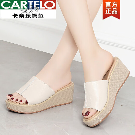 卡帝乐鳄鱼（CARTELO）坡跟真皮凉拖鞋女室外穿2025年新款夏季厚底时尚夏天妈妈高跟凉鞋 JST 12052 黑色/跟高6cm 35